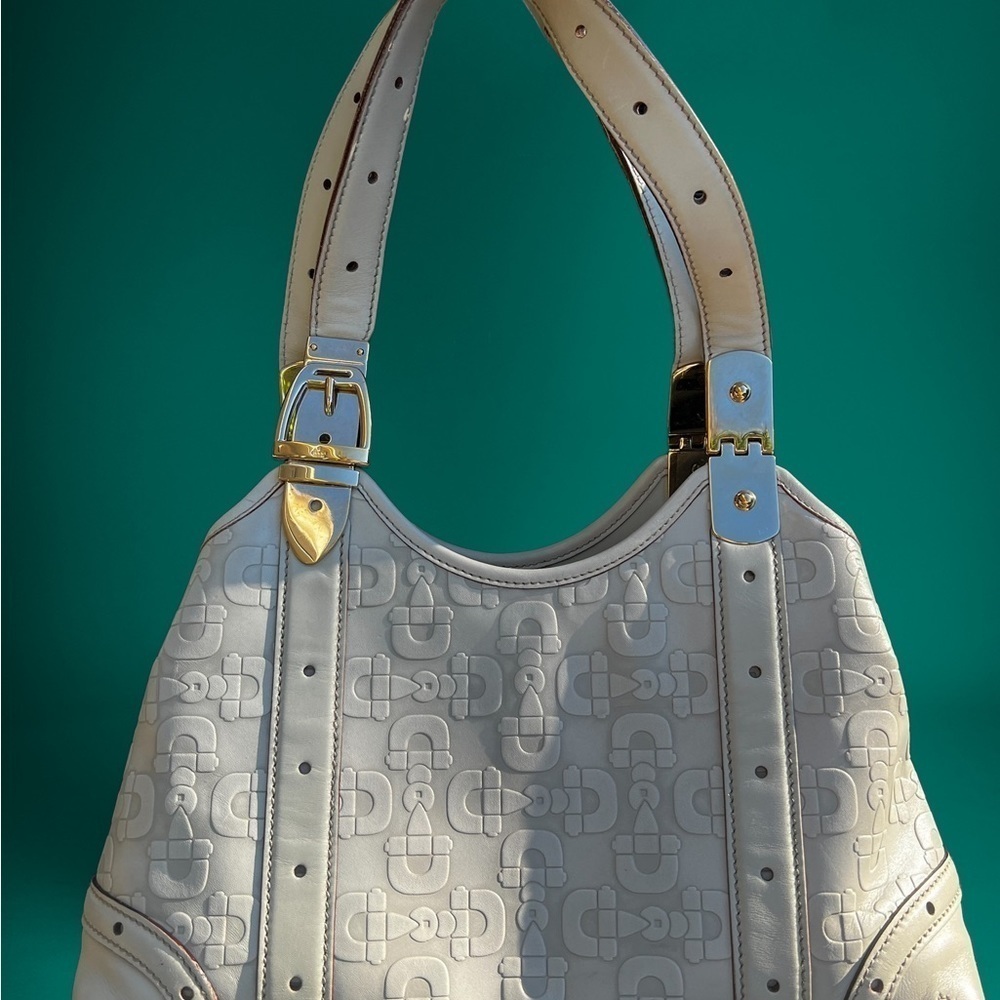 Gorgeous embossed horse it Gucci - Picture 2 of 11